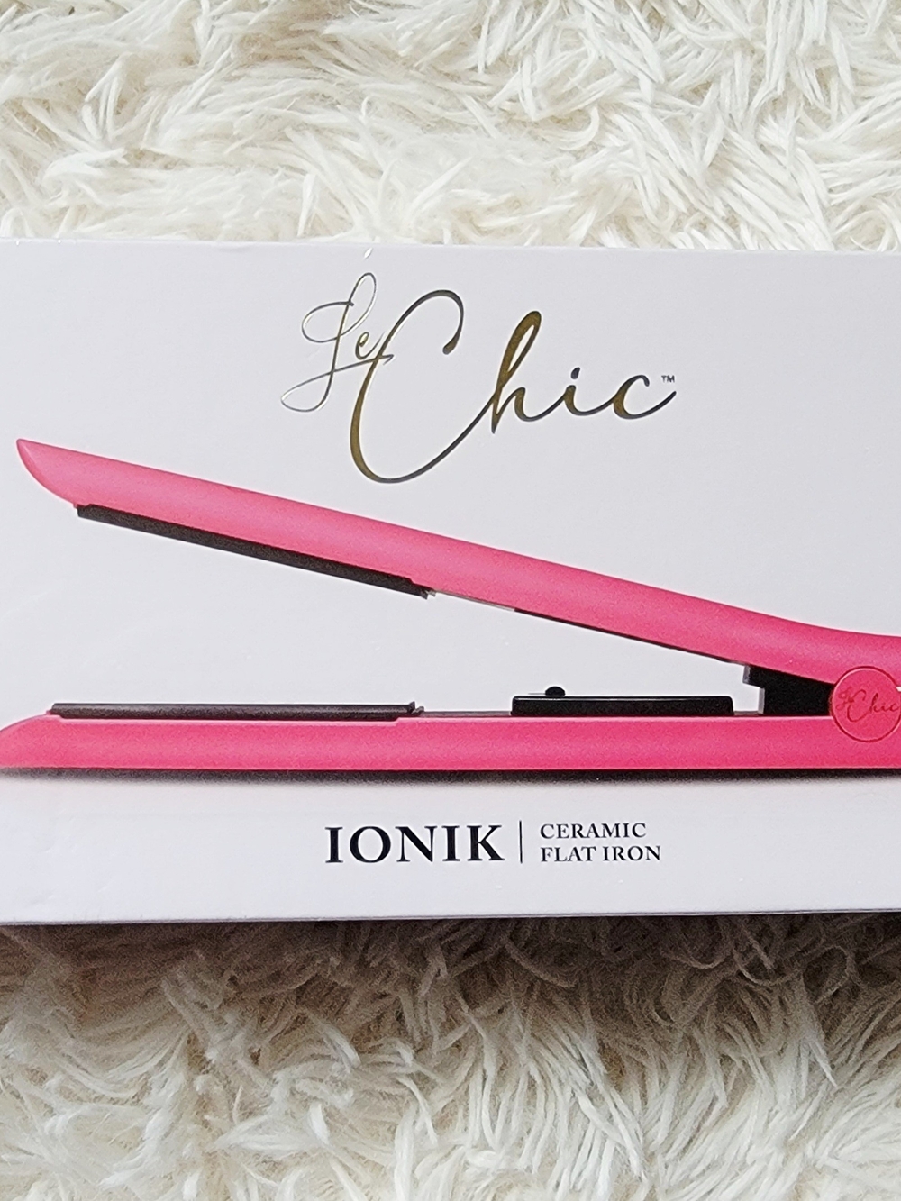Le Chic 4-Piece Bundle: Repairing Caviar Set, Elixer Drops And Ceramic Flat Iron - Picture 12 of 16